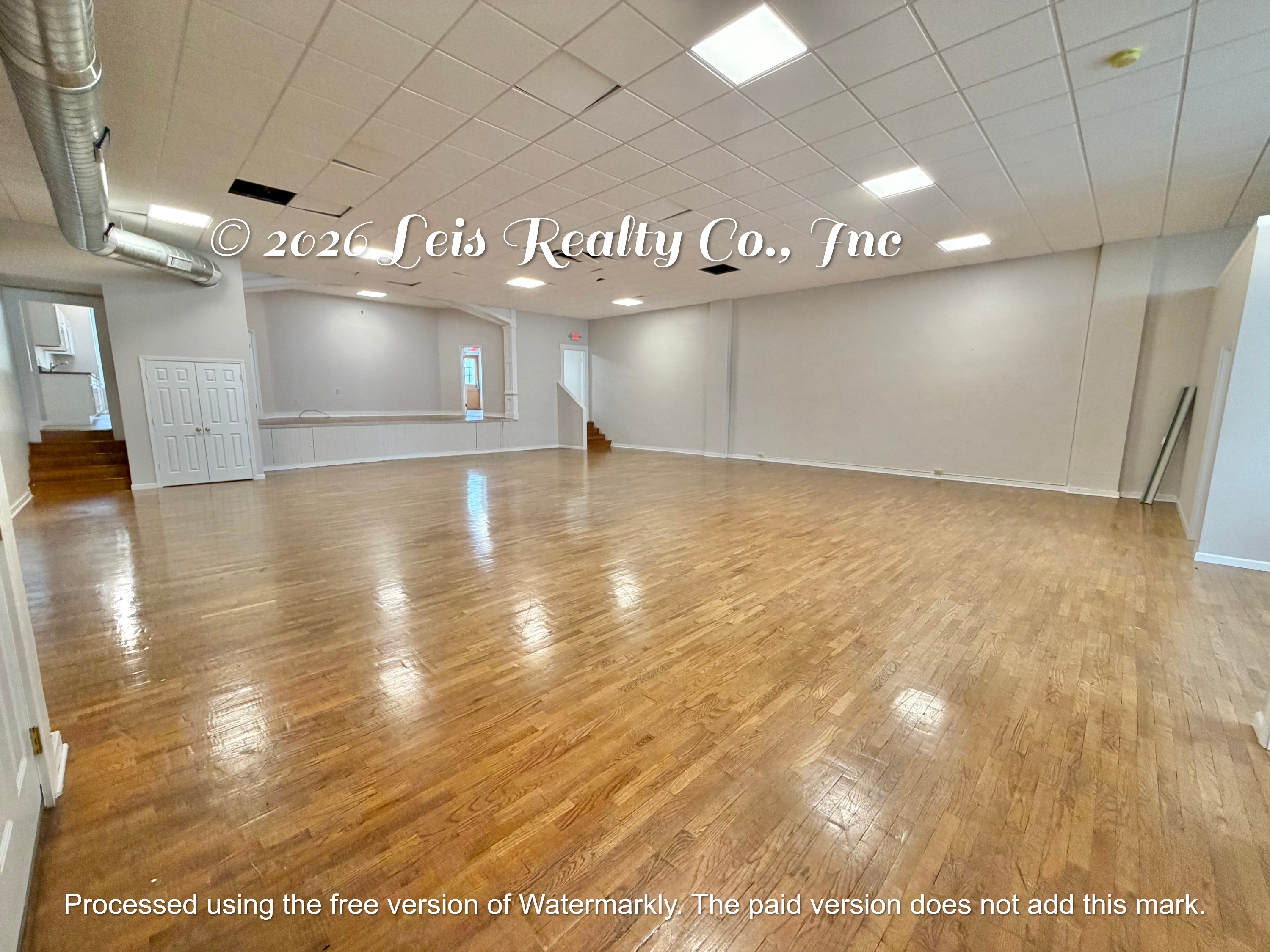 7 East Main Street - 7